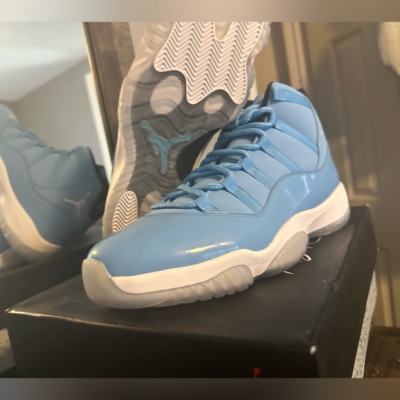 Pantone Jordan 11s DS Sz 12 - Picture 1 of 3